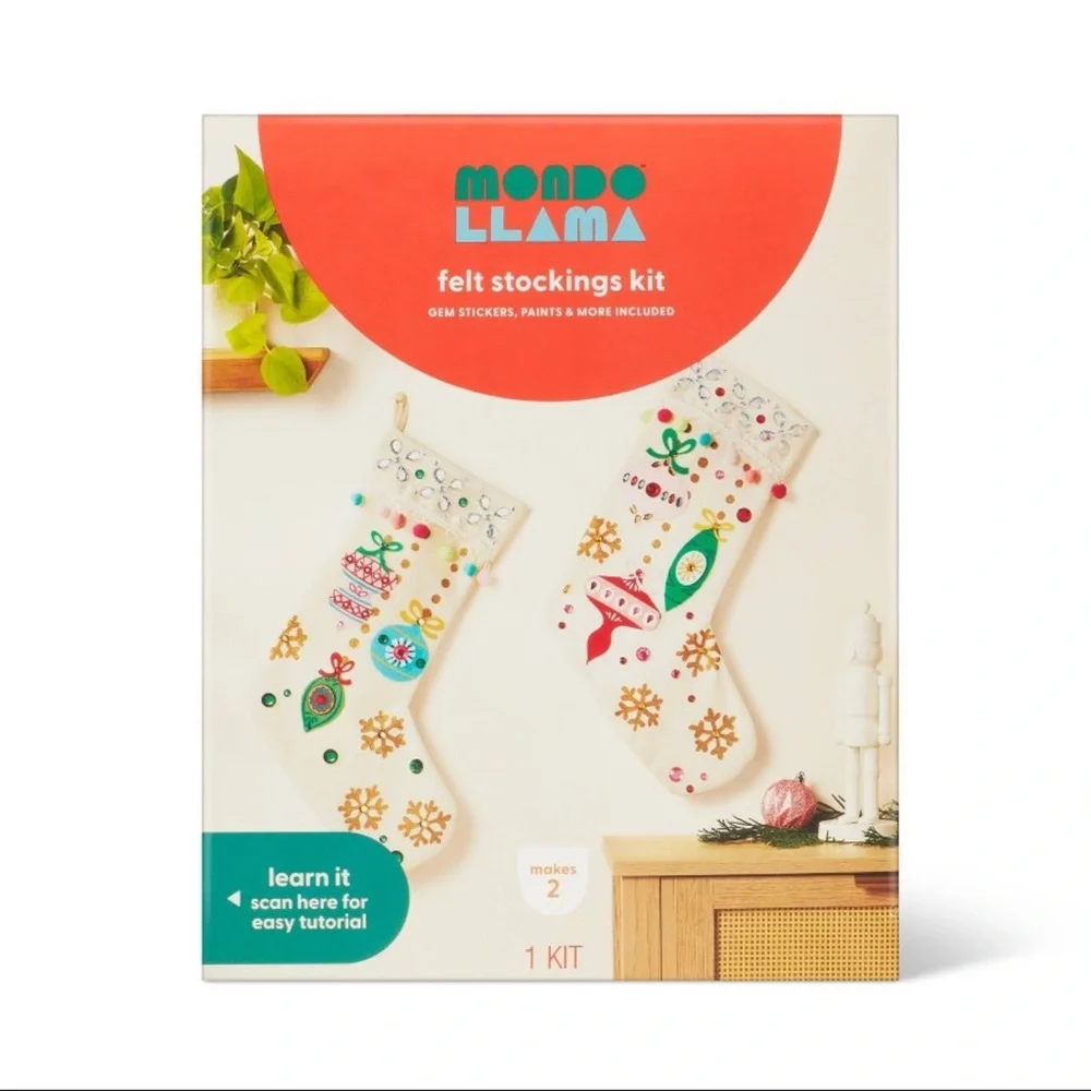 Mondo Llama Christmas Craft 2ct Embellished Felt Stocking Decorating Kit, New!